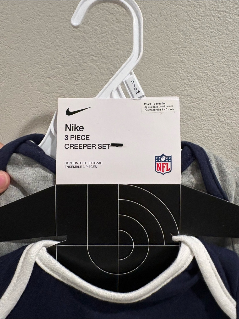 Nike Dallas Cowboys 2-pack Baby Onesies Size 3-6 Months New - Picture 6 of 6